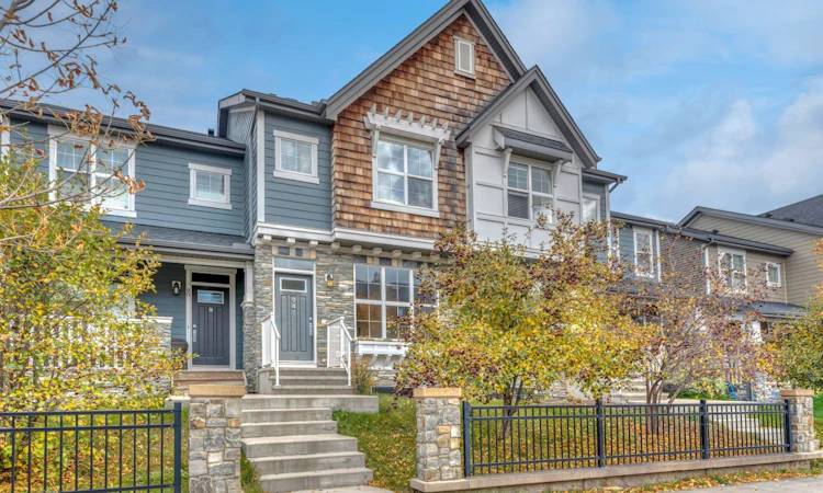 94 Legacy Boulevard SE