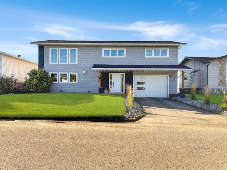107 6 Avenue SW, Falher, AB, T0H 1M0