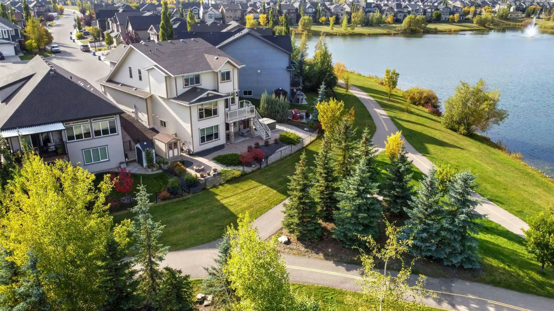 66 Legacy Green SE, Calgary, AB, T2X 0X6