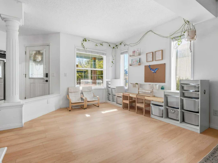 222 Douglas Ridge Circle SE, Calgary, AB, T2Z 3C4 - 4