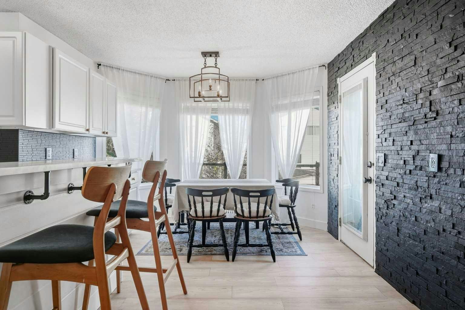 222 Douglas Ridge Circle SE, Calgary, AB, T2Z 3C4 - 17