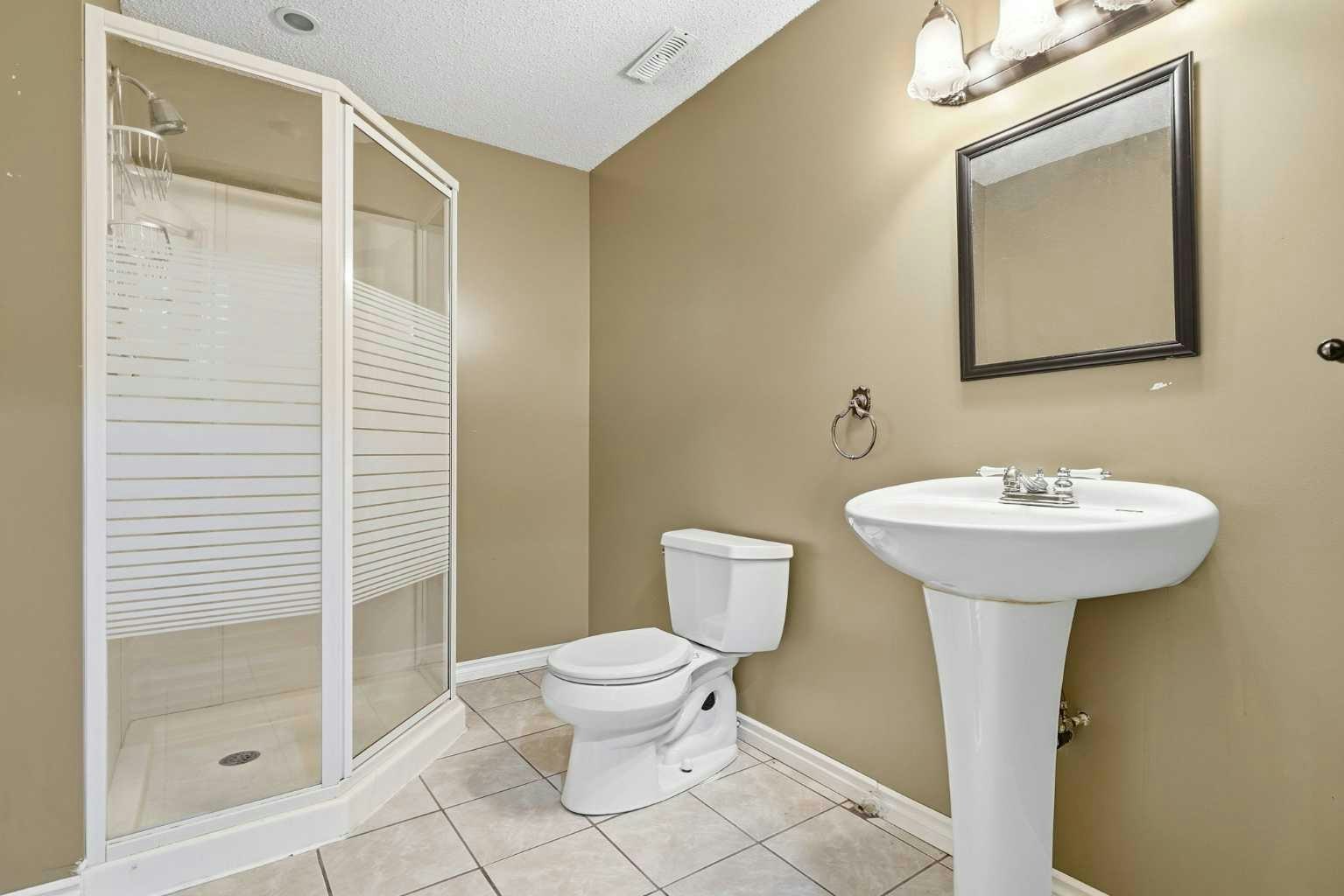 222 Douglas Ridge Circle SE, Calgary, AB, T2Z 3C4 - 32