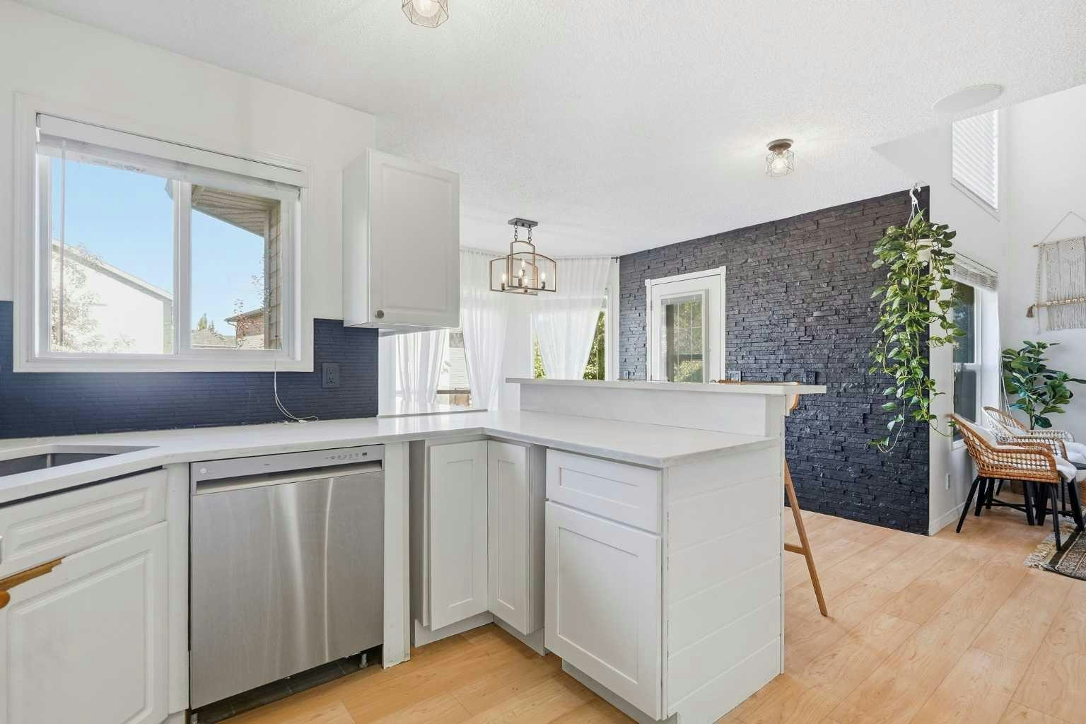 222 Douglas Ridge Circle SE, Calgary, AB, T2Z 3C4 - 16