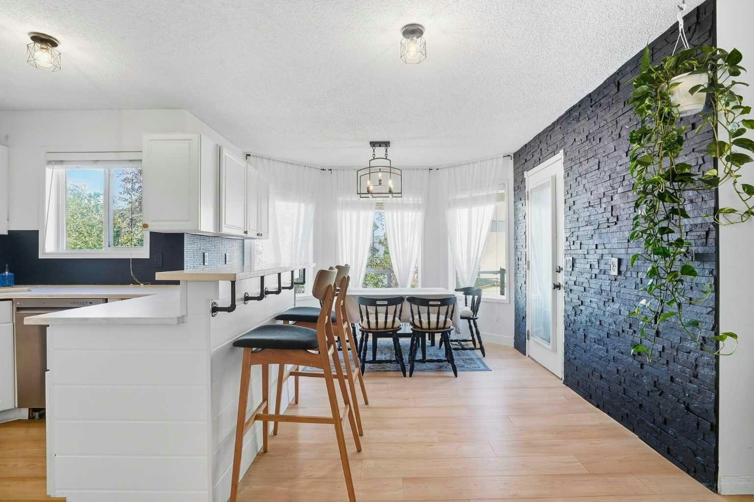 222 Douglas Ridge Circle SE, Calgary, AB, T2Z 3C4 - 15