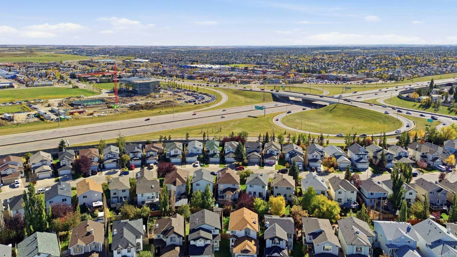 222 Douglas Ridge Circle SE, Calgary, AB, T2Z 3C4 - 38