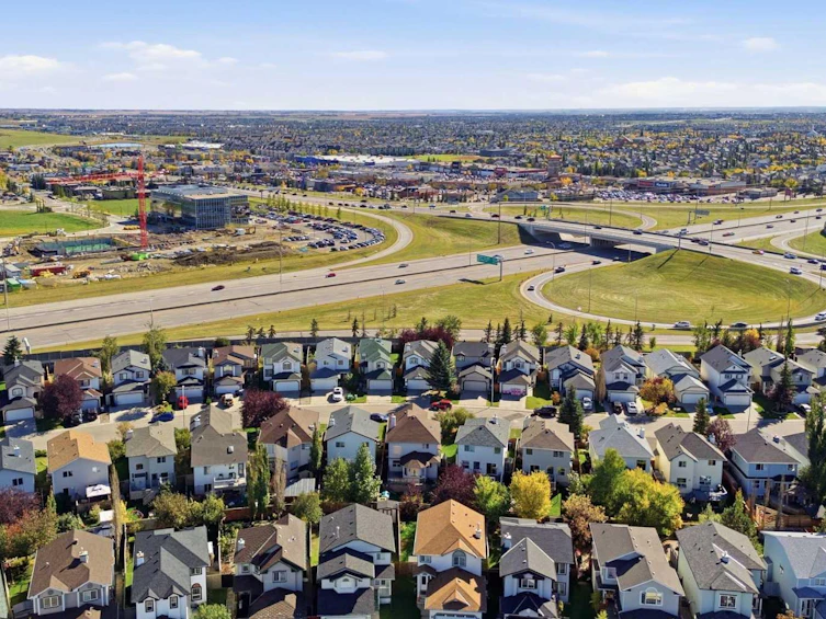 222 Douglas Ridge Circle SE, Calgary, AB, T2Z 3C4 - 38