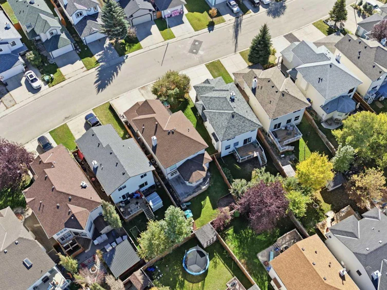 222 Douglas Ridge Circle SE, Calgary, AB, T2Z 3C4 - 37