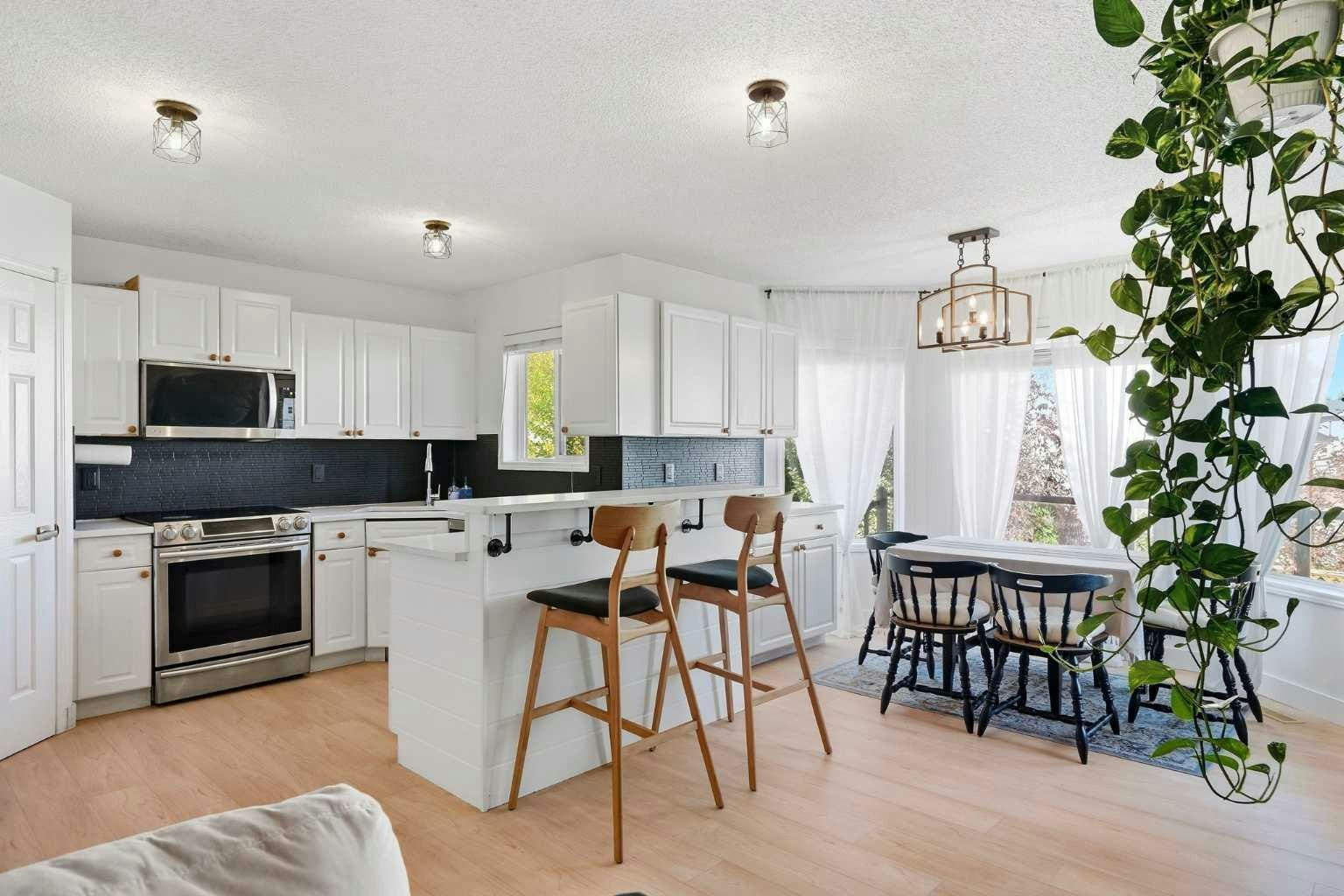 222 Douglas Ridge Circle SE, Calgary, AB, T2Z 3C4 - 12
