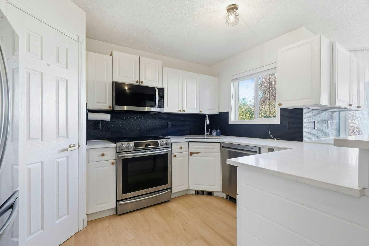 222 Douglas Ridge Circle SE, Calgary, AB, T2Z 3C4 - 14
