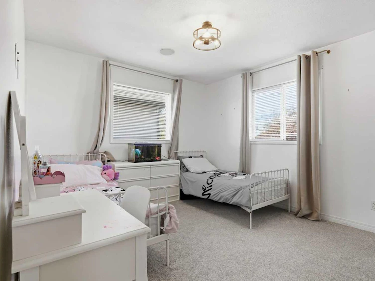222 Douglas Ridge Circle SE, Calgary, AB, T2Z 3C4 - 27