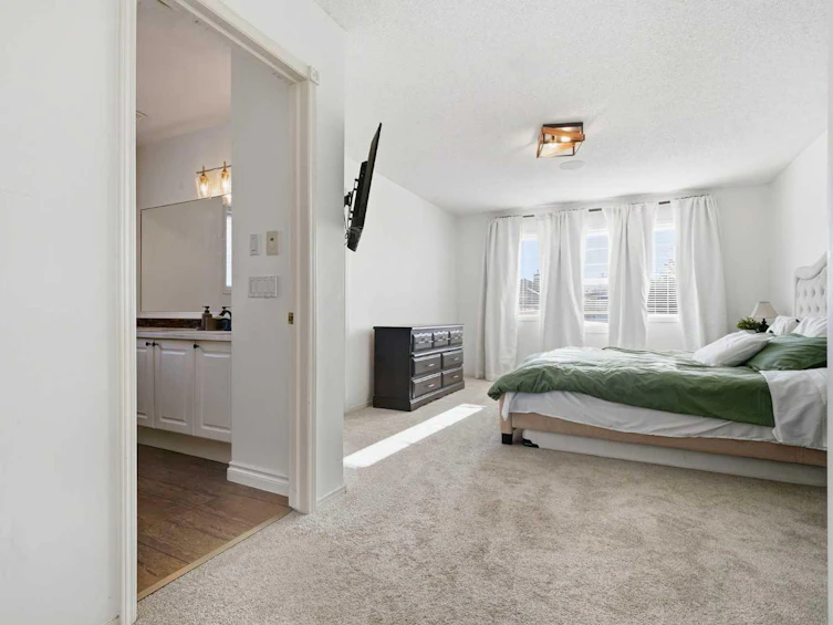 222 Douglas Ridge Circle SE, Calgary, AB, T2Z 3C4 - 24