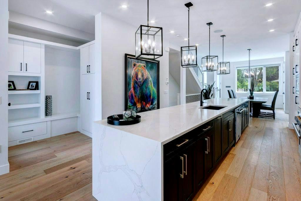 1906 43 Avenue SW, Calgary, AB, T2T 2M9