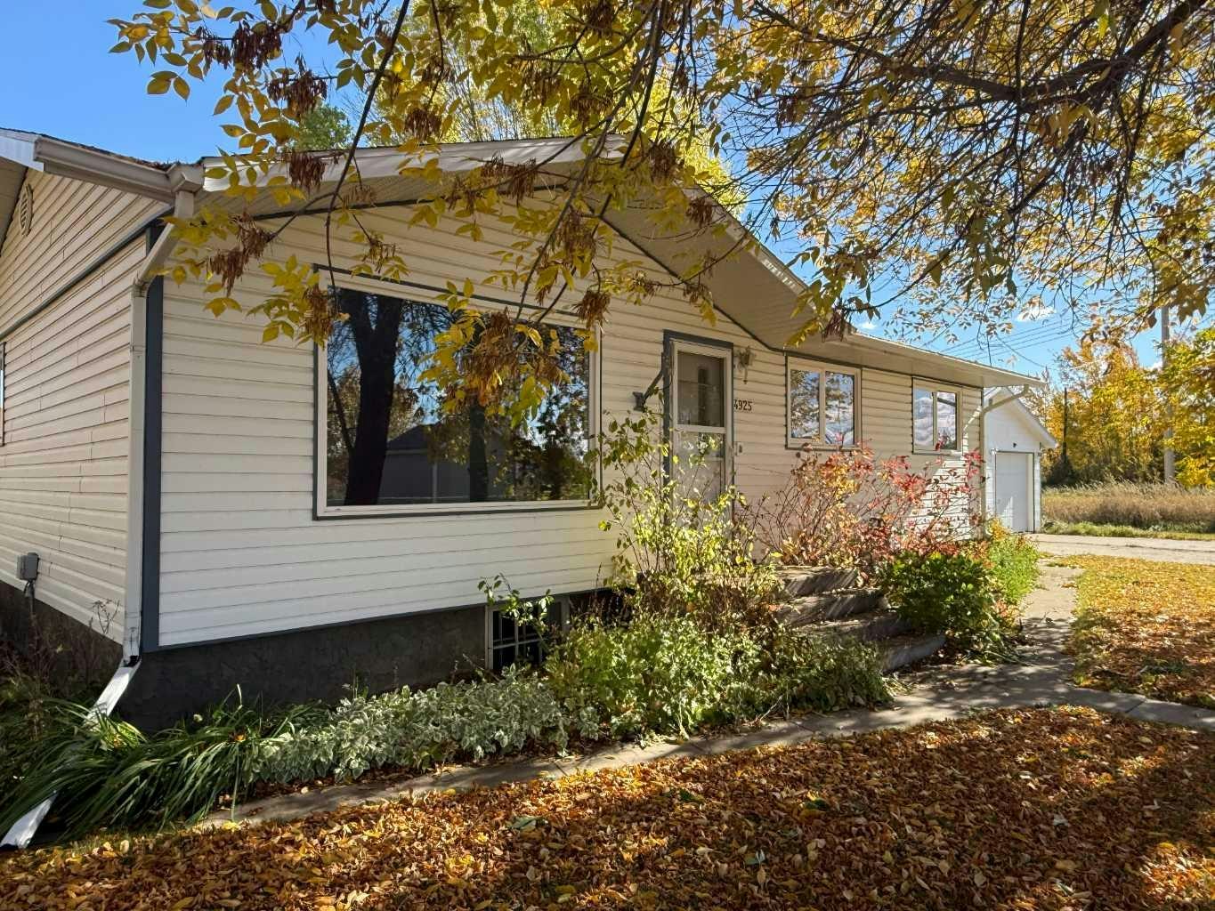 4925 52 Avenue, Birch Hills County, AB, T0H 1H0