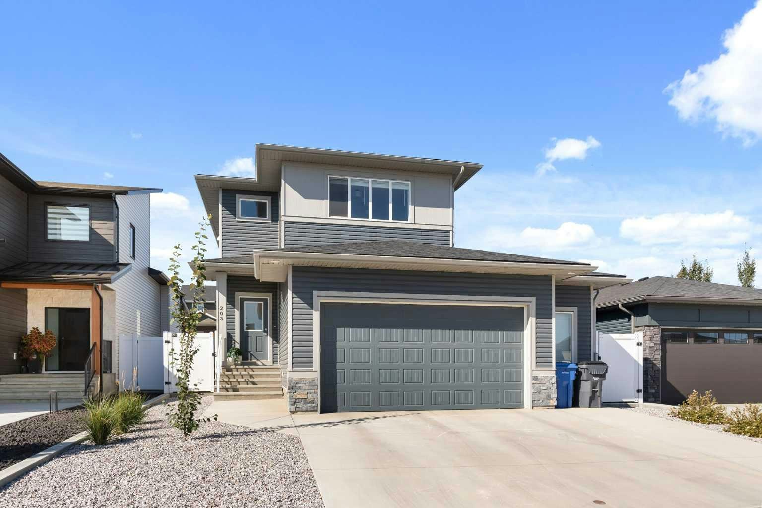 203 Hamptons Crescent SE, Medicine Hat, AB, T1B 0P4