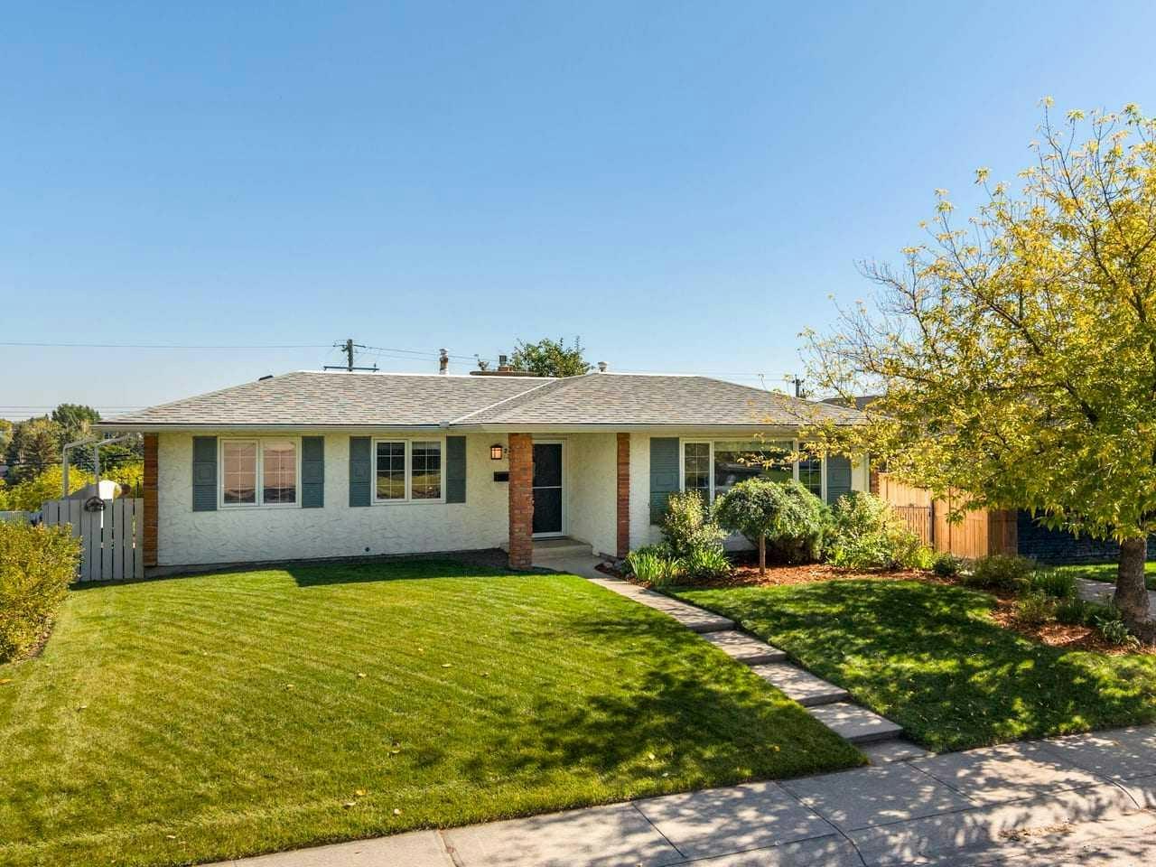 232 Lake Wapta Rise SE, Calgary, AB, T2J 2M9