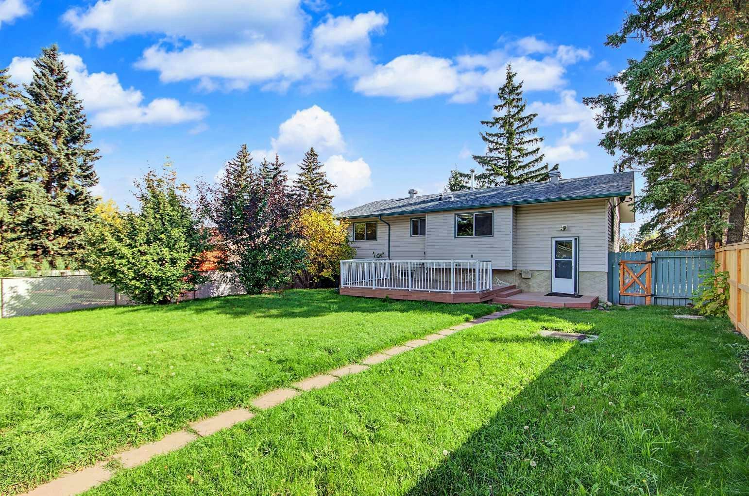 9611 24 Street, Calgary, AB, T2V 4L2