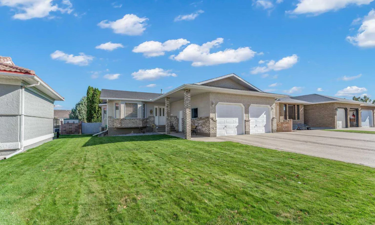 33 Park Meadows Drive SE