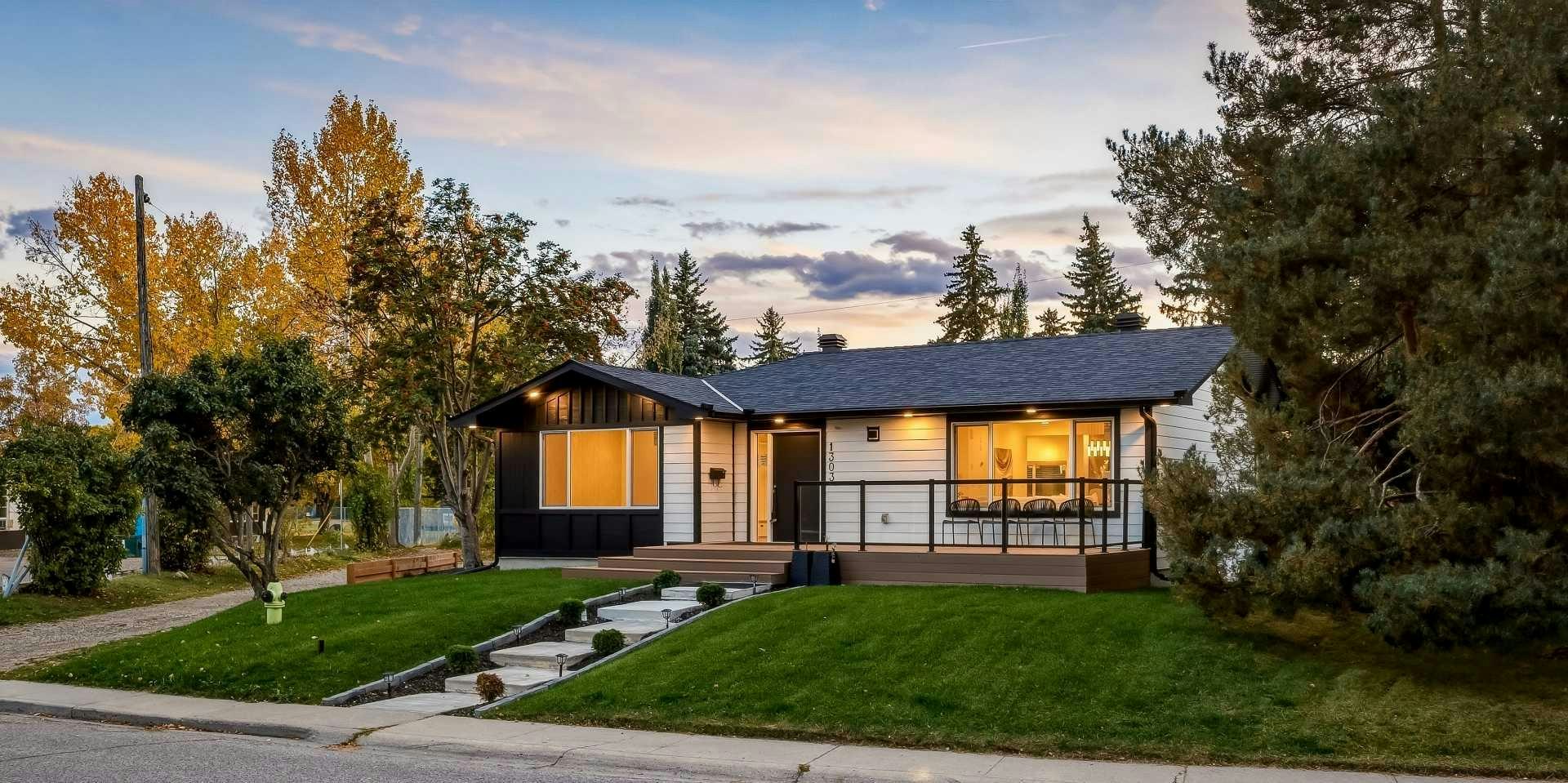 1303 87 Avenue SW, Calgary, AB, T2V 0W2