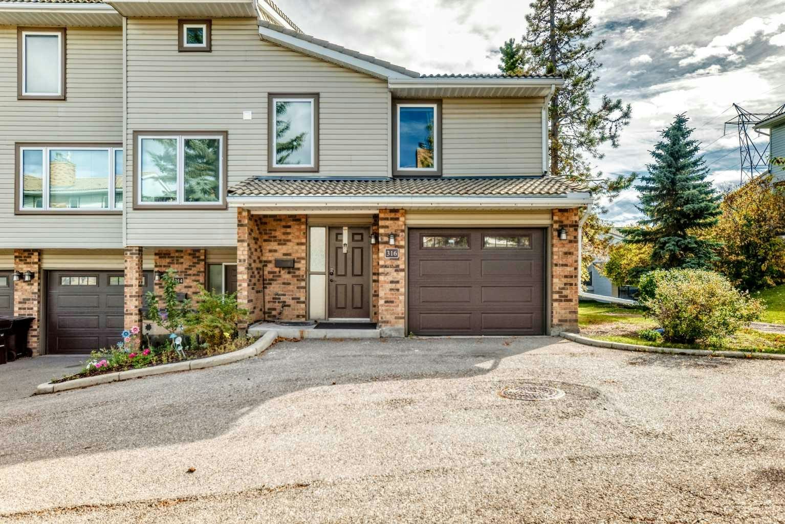 316 Coachway Lane SW, Calgary, AB, T3H 2V9