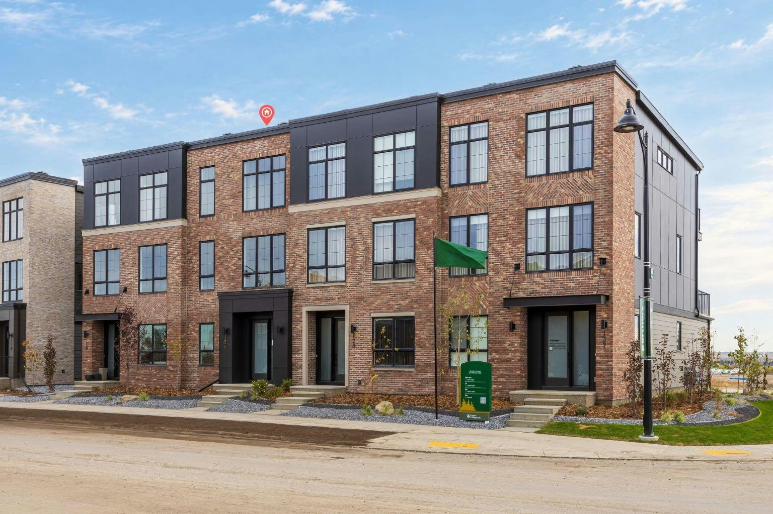 124 Greenwich Drive NW, Calgary, AB, T3B 6N8