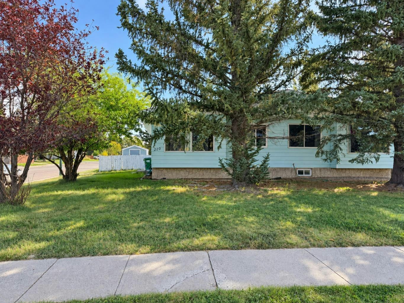 220 Mcgill Boulevard W, Lethbridge, AB, T1K 4C6