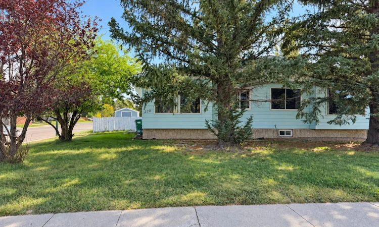 220 Mcgill Boulevard W