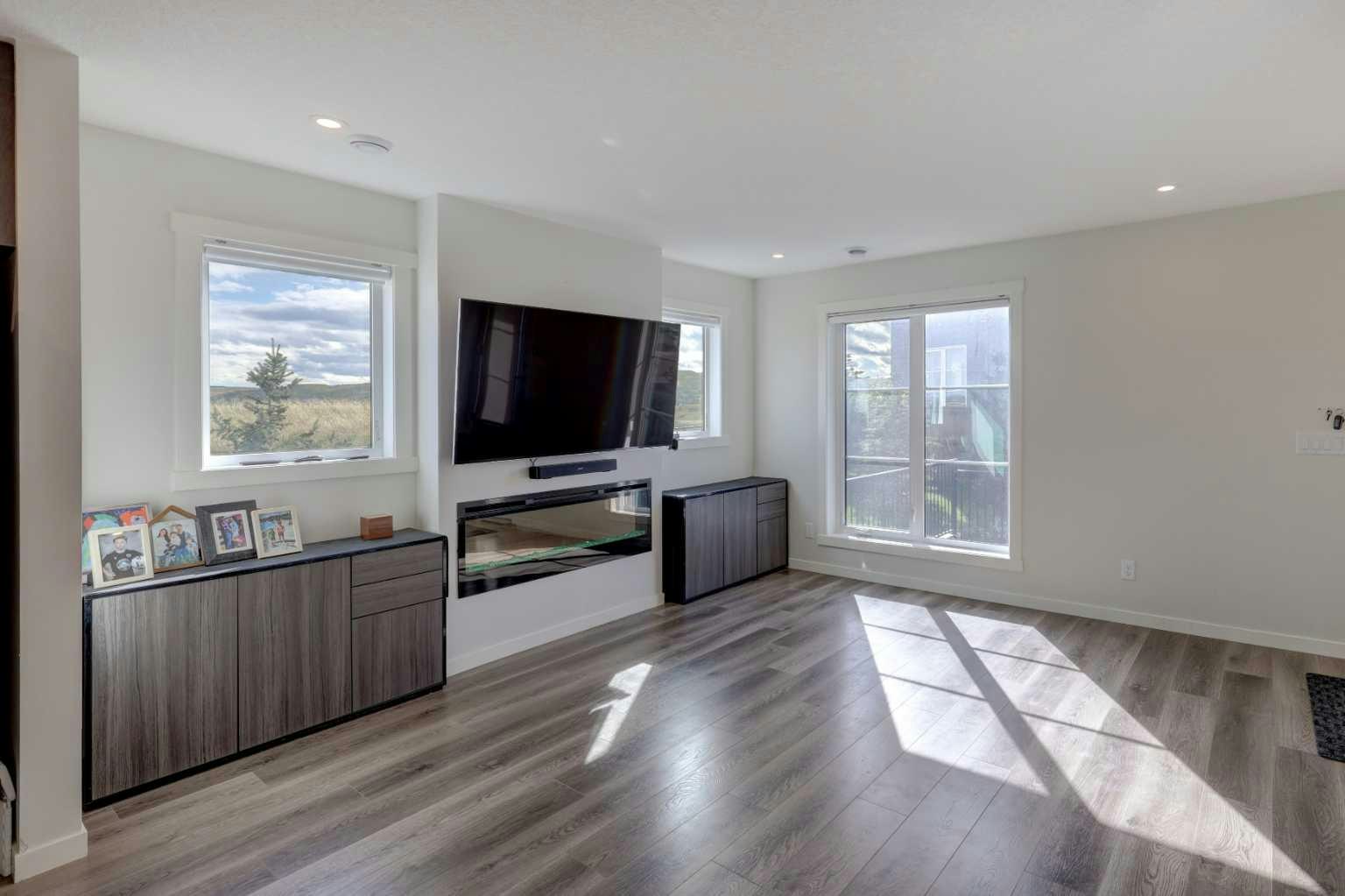319-260 Rowley Way NW - 3