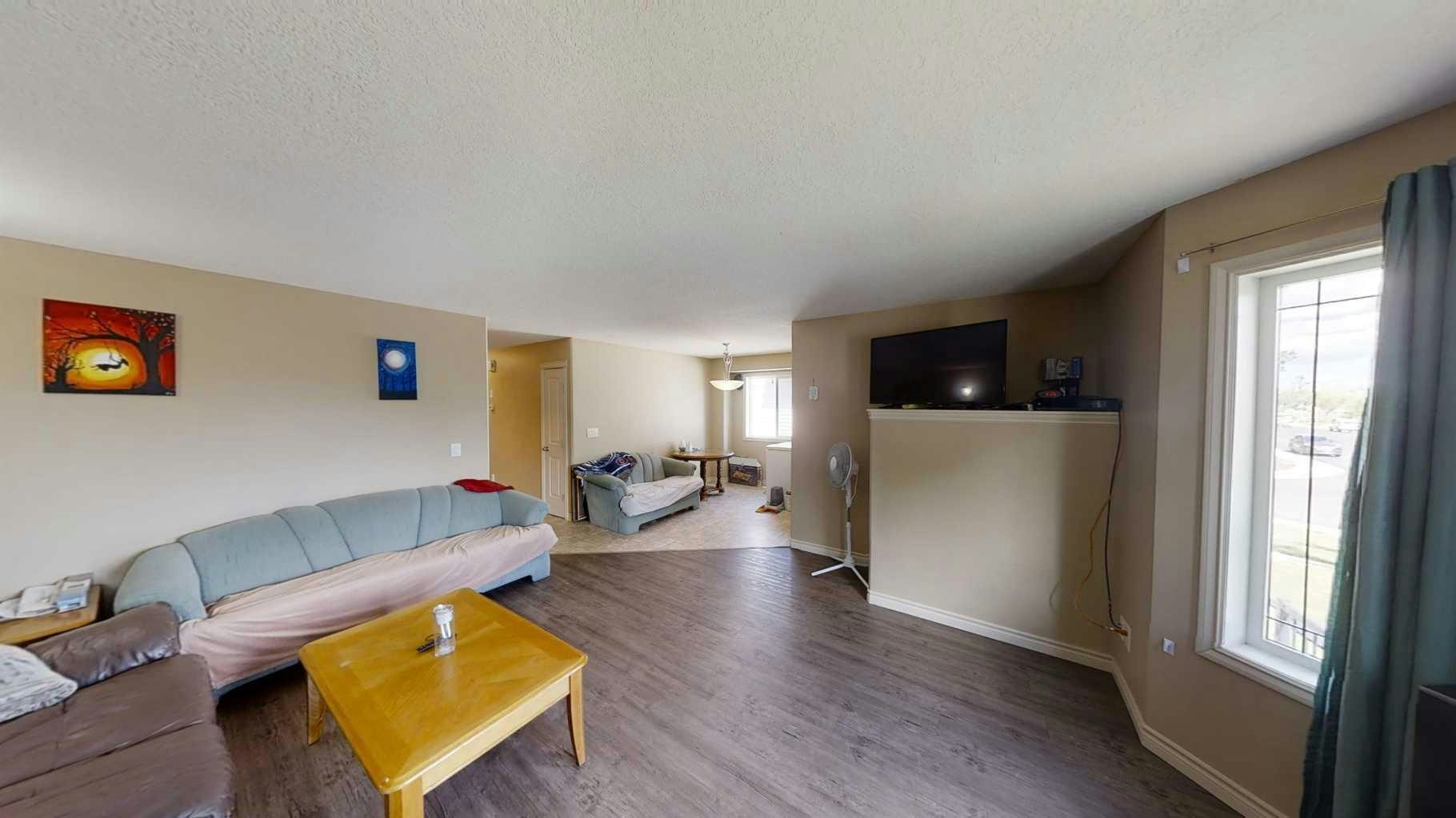 B-9334 Lakeland Drive, Grande Prairie, AB, T8X 1N5 4
