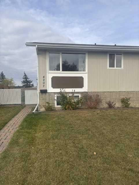 4207 54 Avenue, Innisfail, AB, T4G 1K4