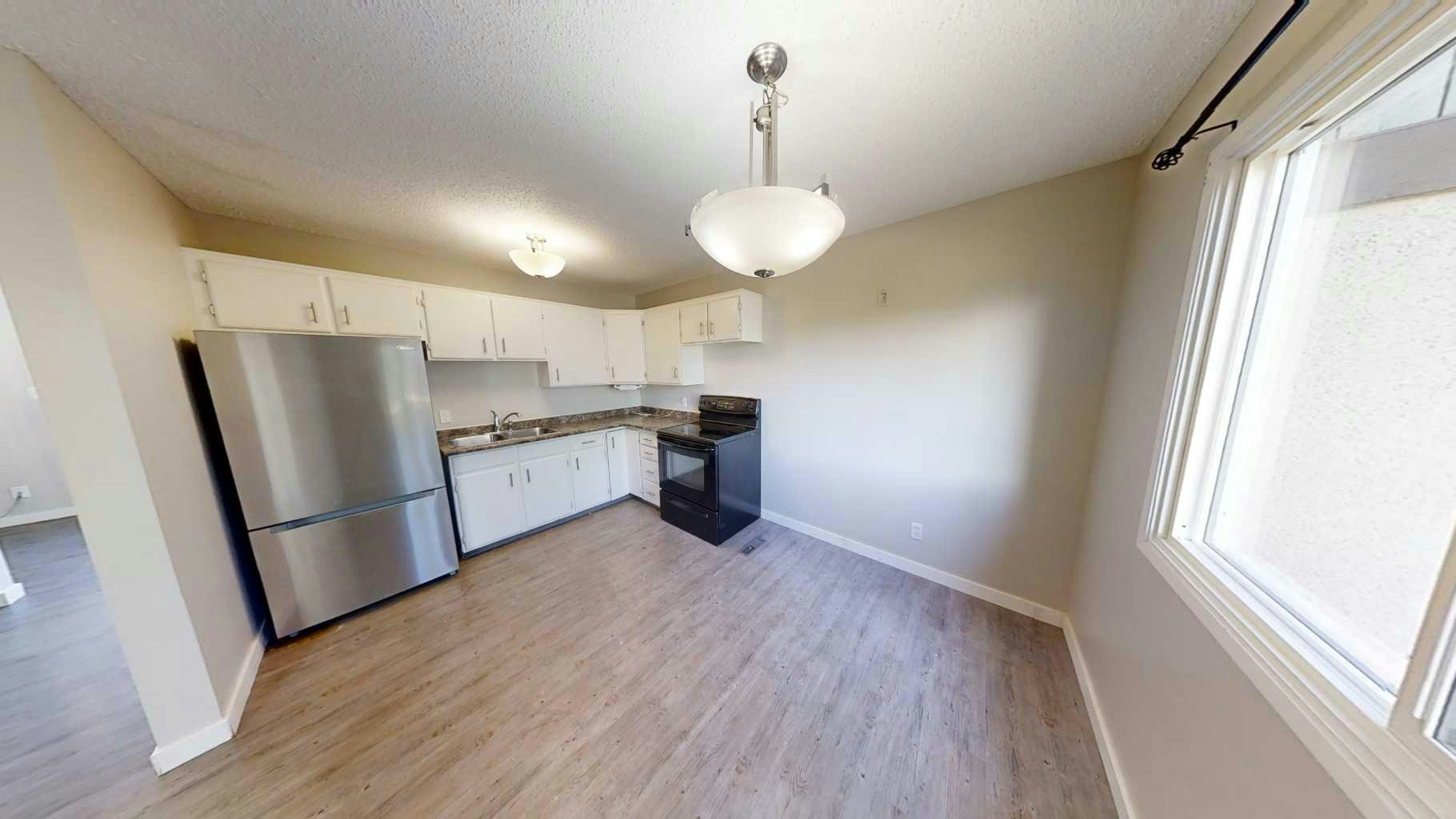7852 Cedarwood Park, Grande Prairie, AB, T8V 4R8 3