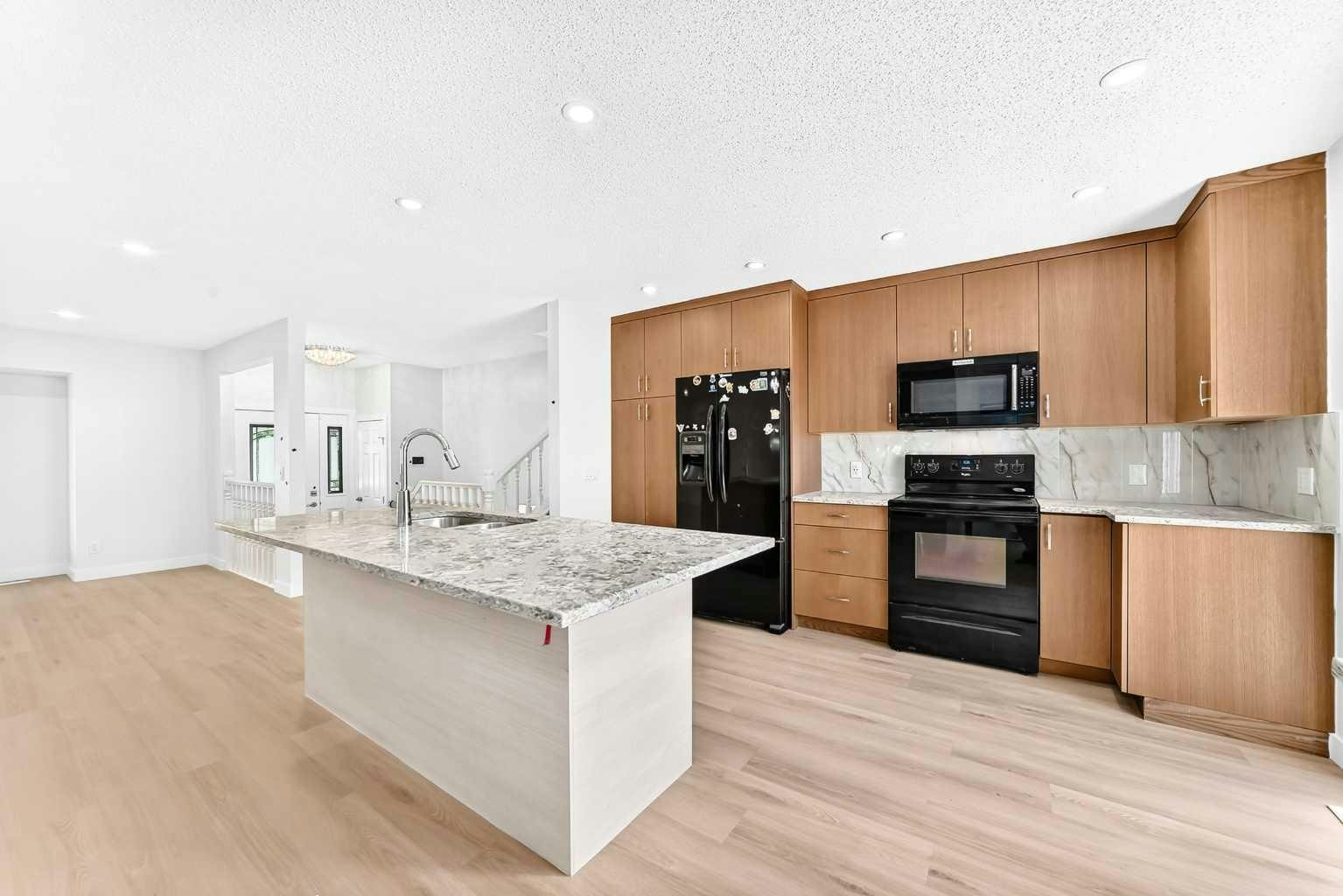 55 Mckinley Way SE, Calgary, AB, T2Z 1V1