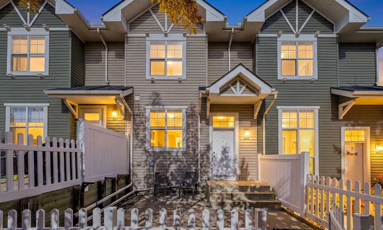 205 Toscana Gardens NW