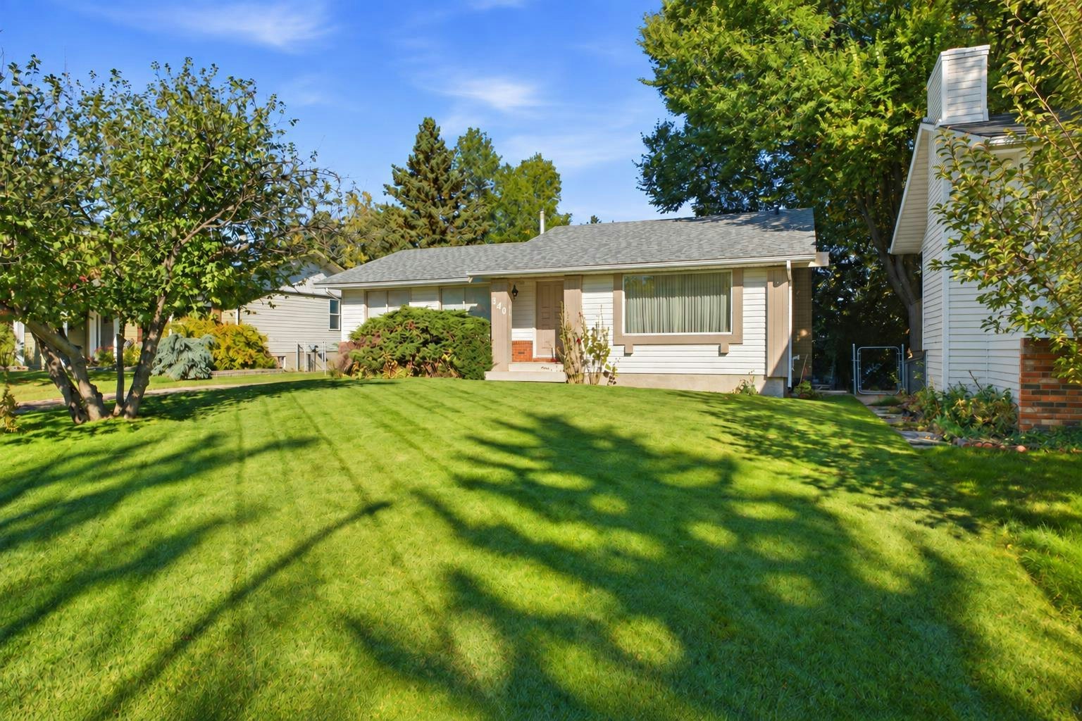 340 Canniff Place SW, Calgary, AB, T2W 2L9