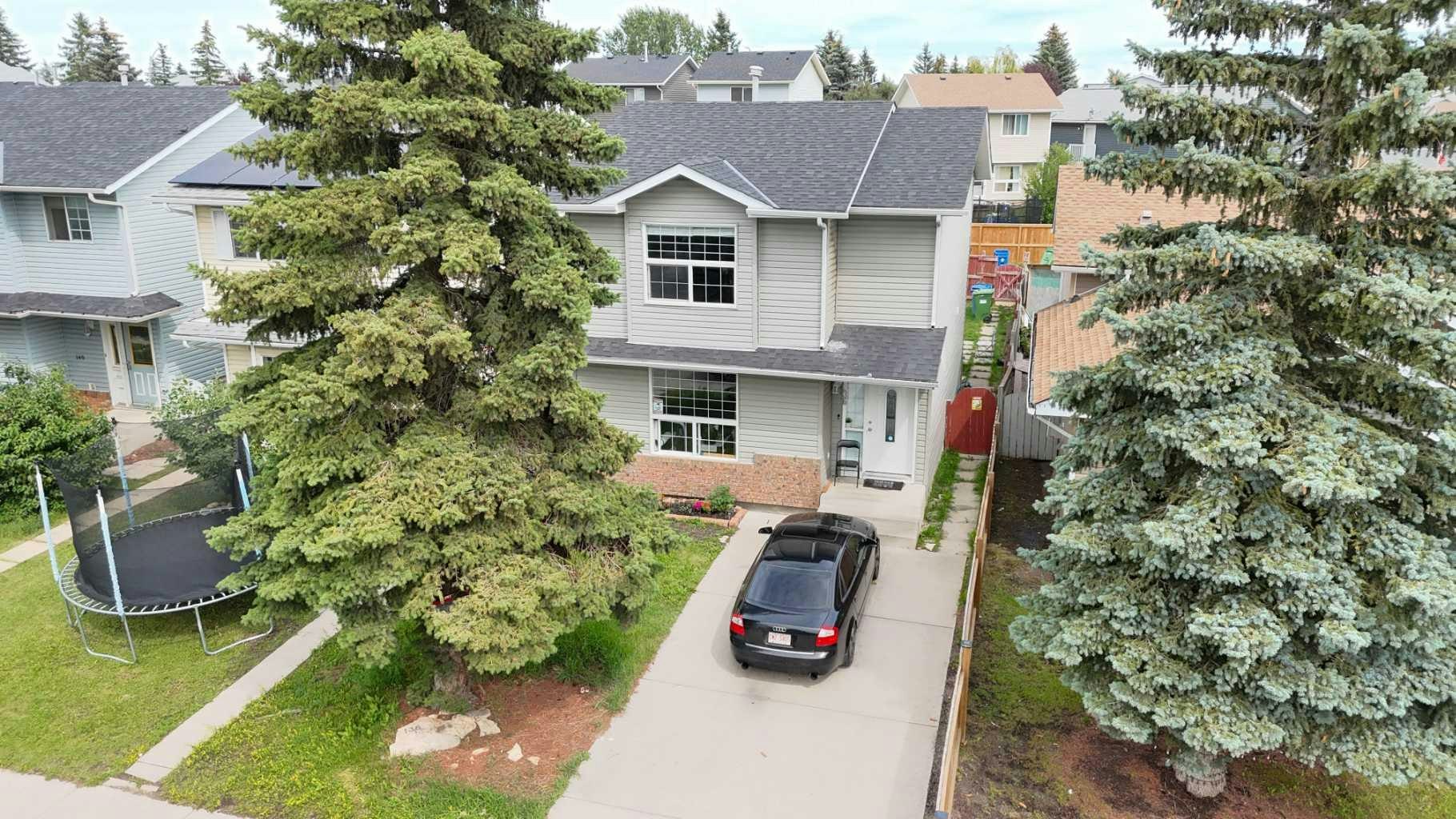 136 Martindale Drive NE, Calgary, AB, T3J 3G5
