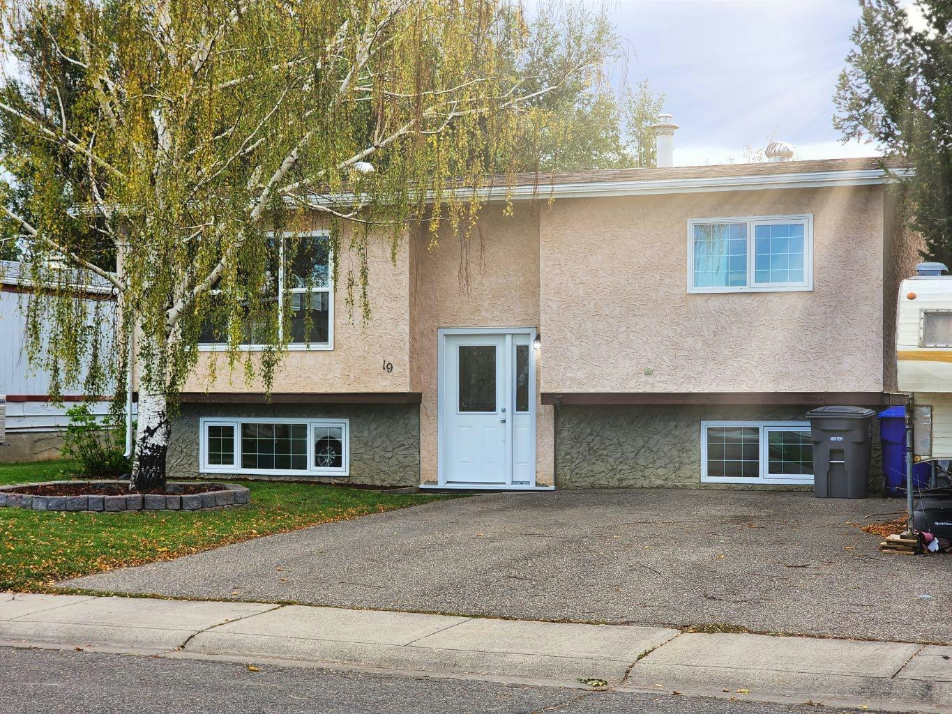 19 Willow Road W, Claresholm, AB, T0L 0T0