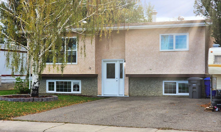19 Willow Road W