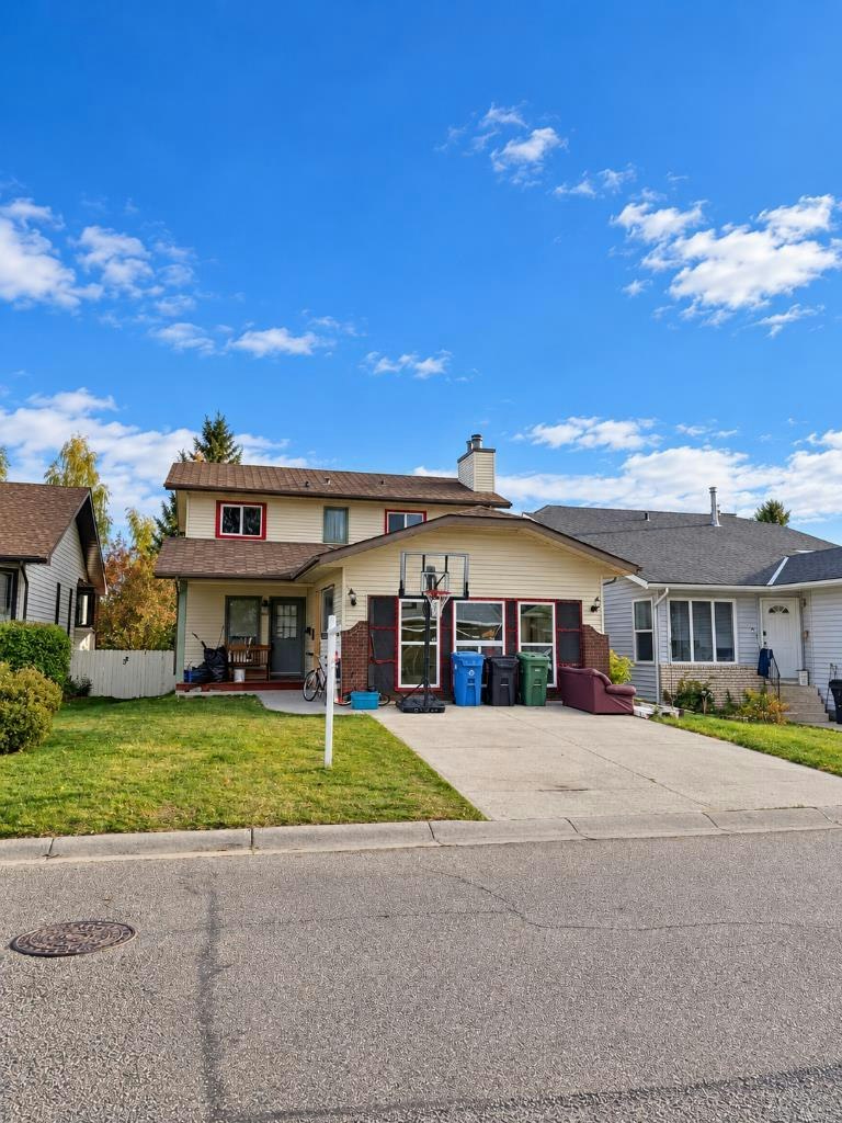 180 Hawkhill Way NW, Calgary, AB, T3G 3H1
