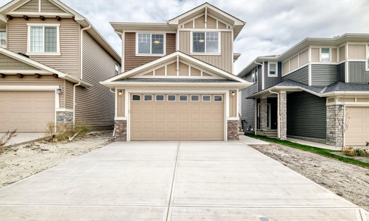 1359 Bayview Crescent SW