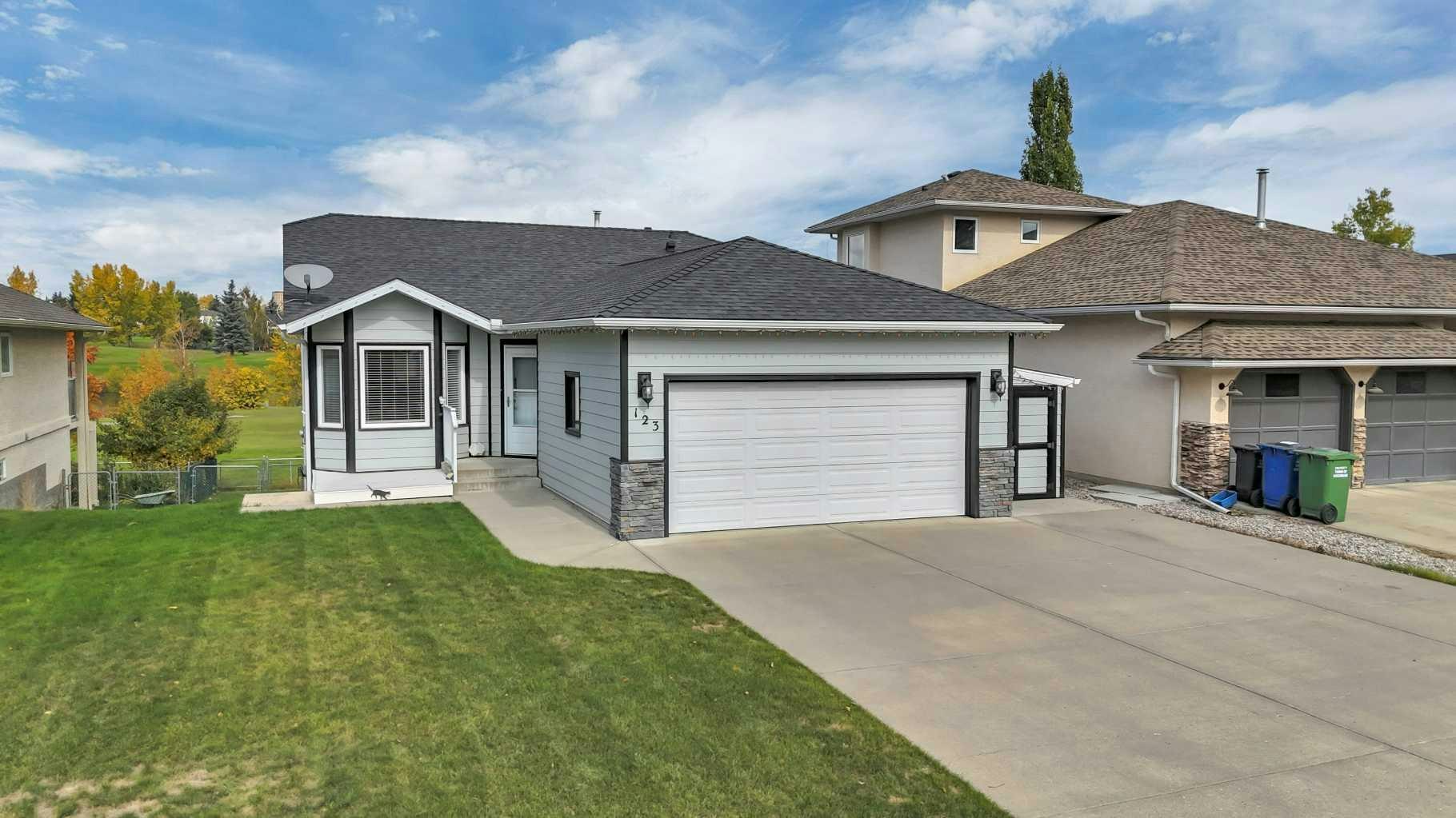 123 Riverview Circle, Cochrane, AB, T4C 1K5