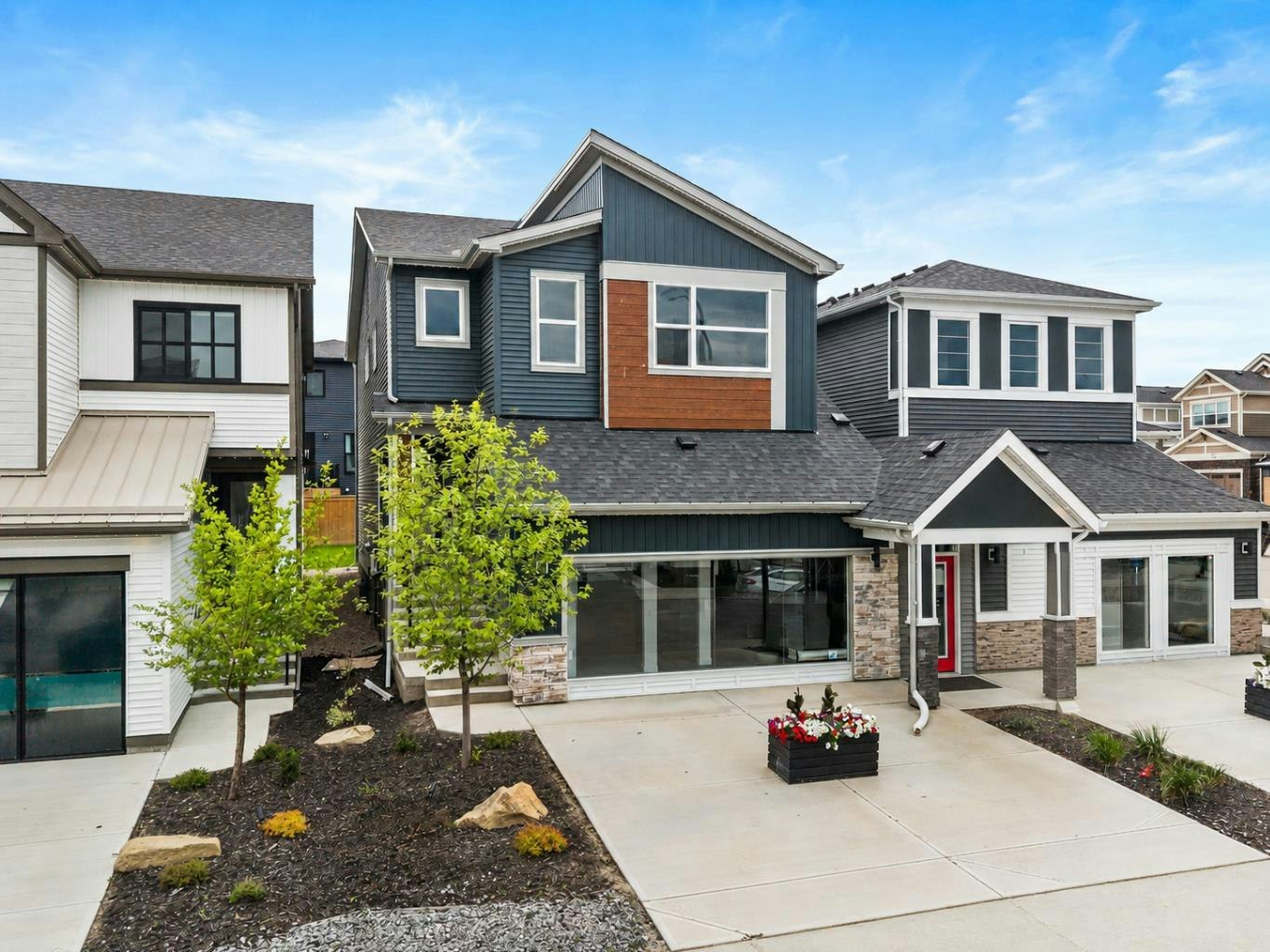177 Mitchell Road NW, Calgary, AB, T3R 2G8