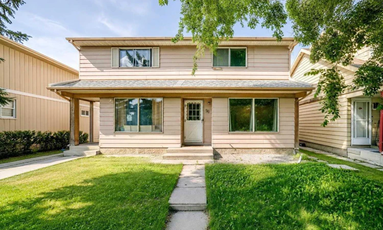 96 Erin Woods Boulevard SE