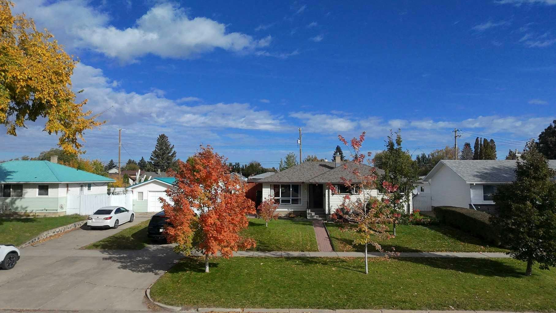 4925 56 Avenue, Taber, AB, T1G 1E5