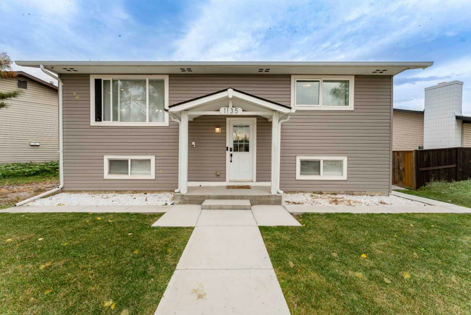 1135 Penrith Crescent SE, Calgary, AB, T2A 2H8
