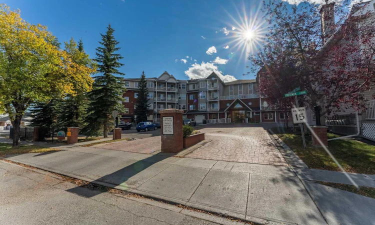 227-8 Prestwick Pond Terrace SE