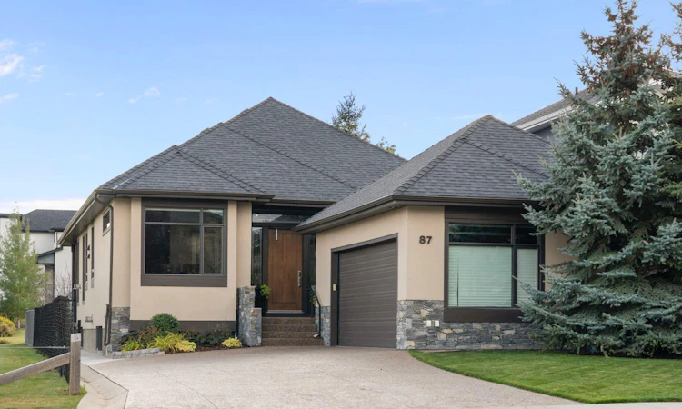 87 Coulee Way SW