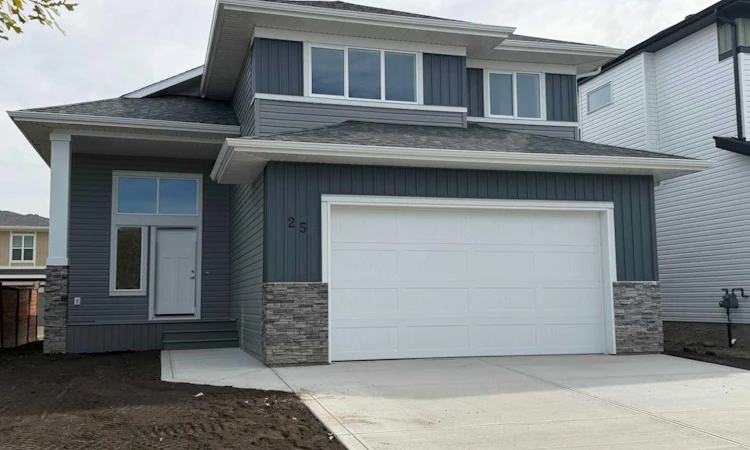 25 Thatcher Avenue