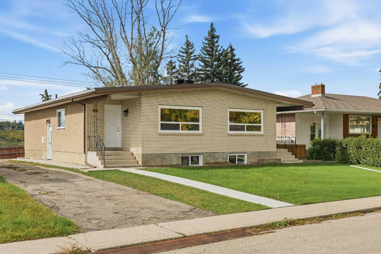 907 / 909 16 Street NE, Calgary, AB, T2E 4S7