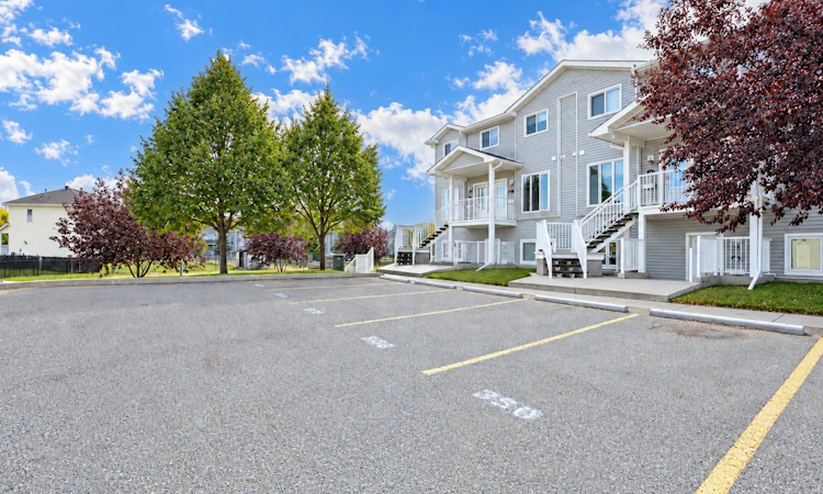 350 Northlands Pointe NE
