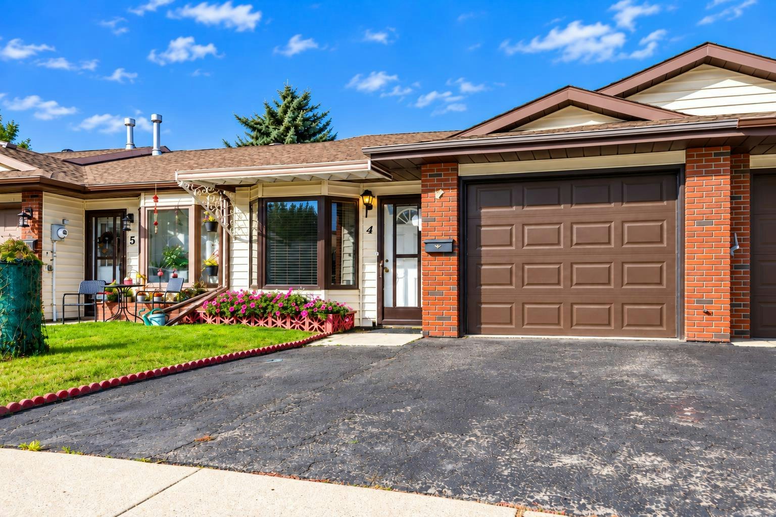 4-4240 46a Ave Crescent, Red Deer, AB, T4N 6T9