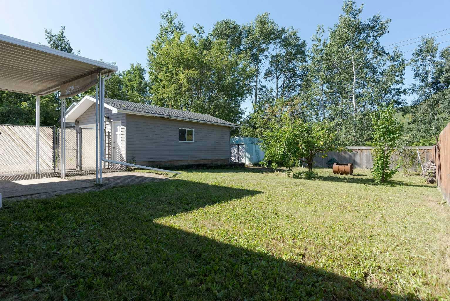 32 Moberly Crescent, Fort Mcmurray, AB, T9H 1G9 - 34